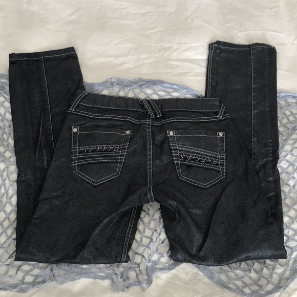 Special Design Jeans - Picture 2 of 6